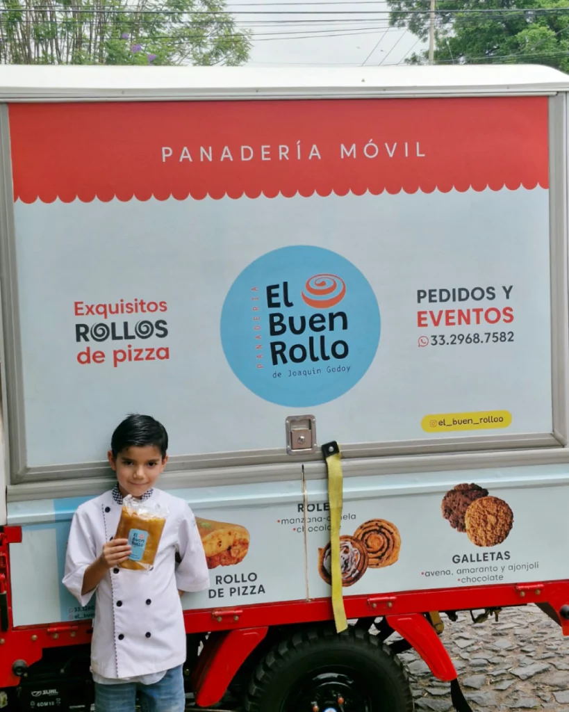 el-buen-rollo-de-pizza-en-guadalajara-panaderia-roles-y-brawnis-de-chocolate